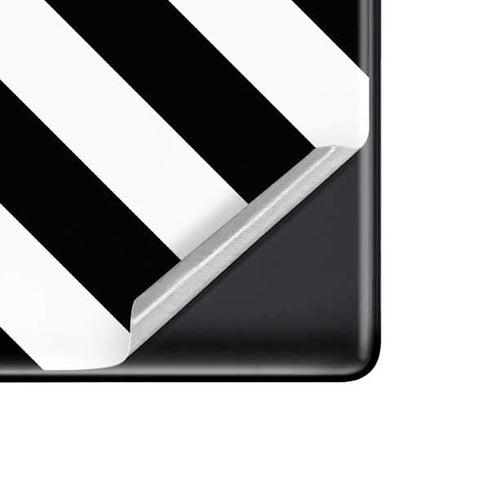 Black and White Geometric Stripes Google Pixel 6 Skin